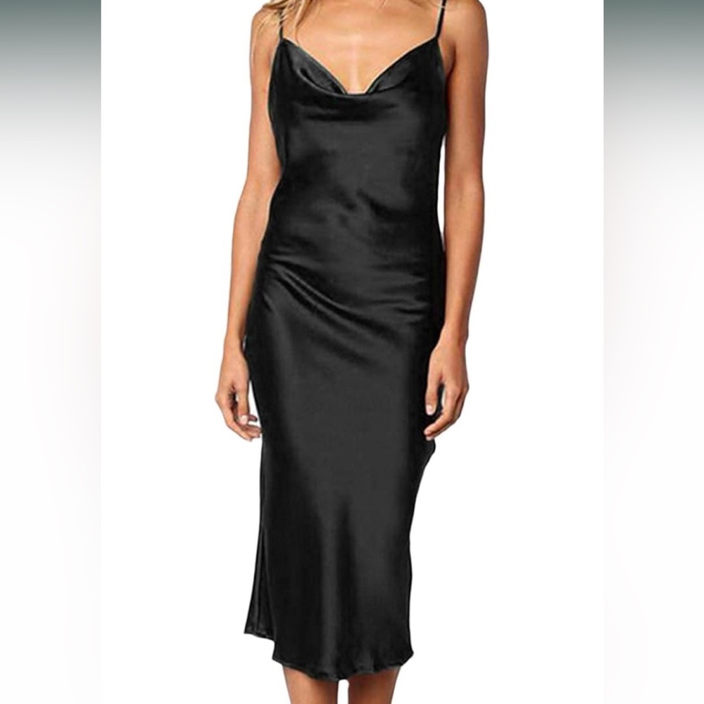 Women's Sleeveless Midi Dress. Color: black. Size: L
